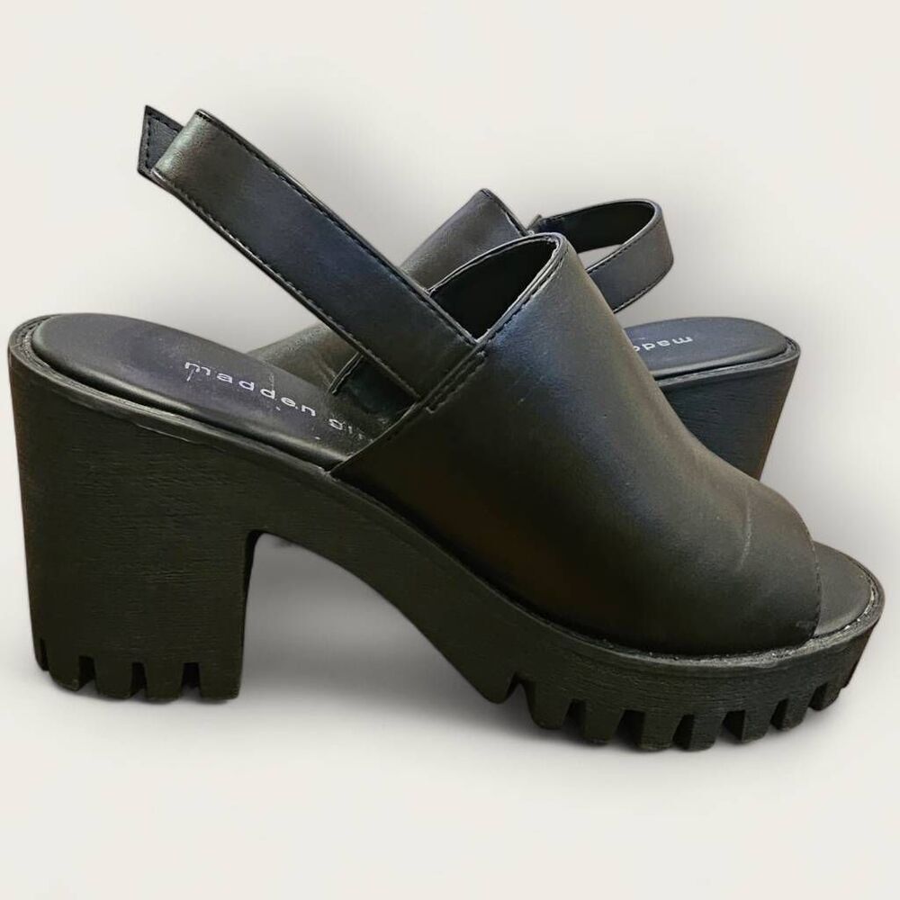 Madden Girl 90s style Chunky Platform Sandals | SZ 8.5